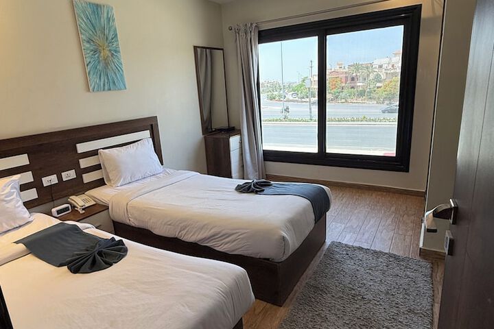 Room 16 of 43