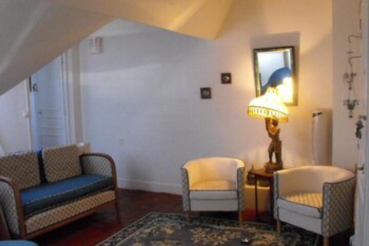 Room 13 of 30