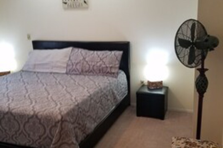 Room 9 of 30