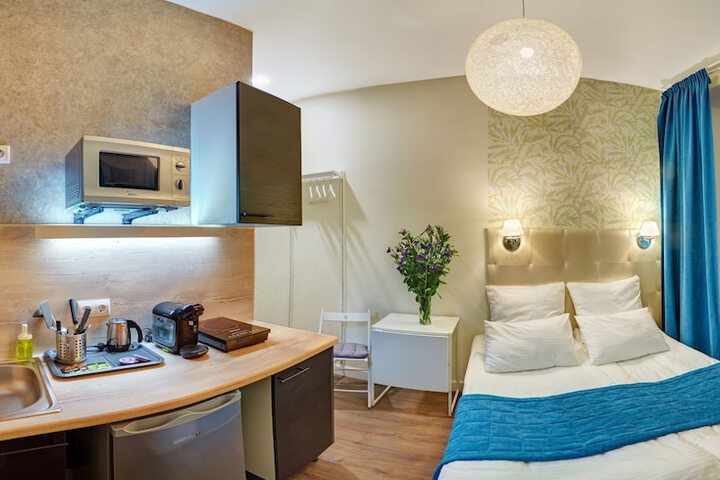 Room 3 of 11