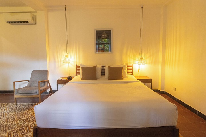Room 13 of 35