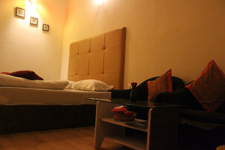 Room 25 of 72