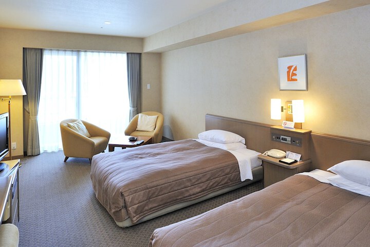 Room 4 of 23