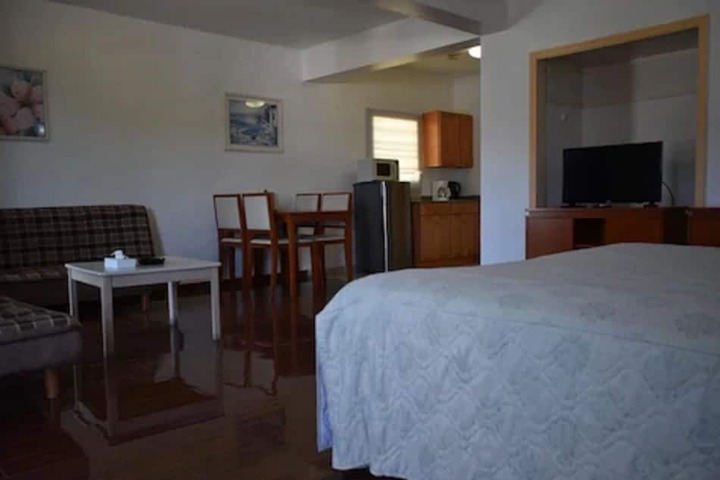 Room 8 of 43