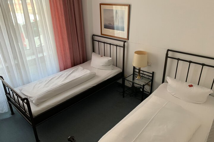 Room 22 of 54