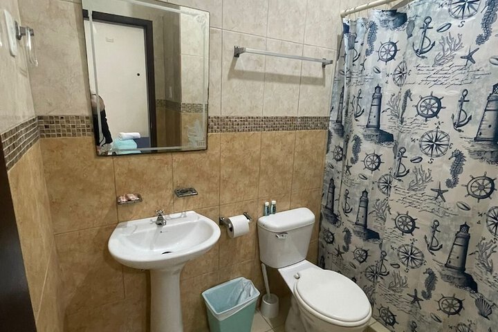 Room 32 of 43