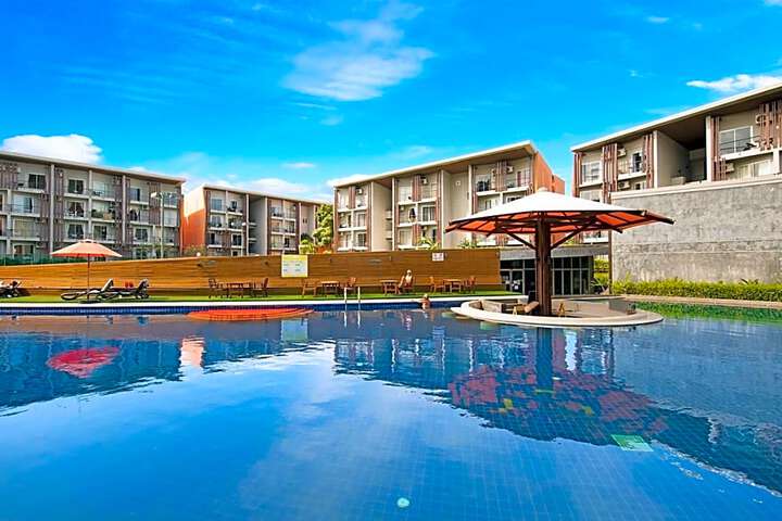 Hotel Entry
