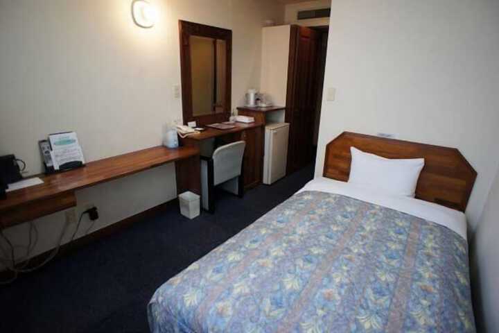 Room 11 of 45