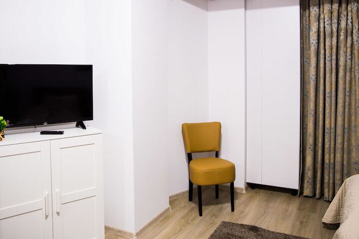 Room 48 of 81
