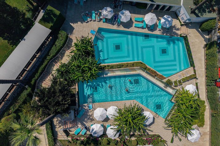 Pool 41 of 152