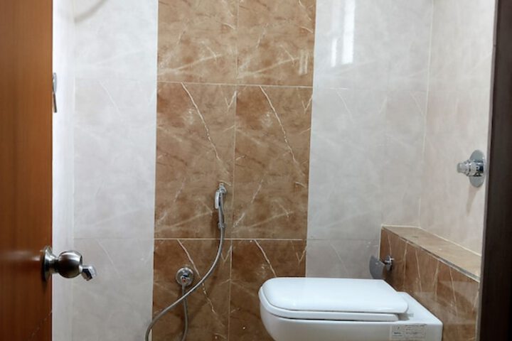 Room 16 of 27