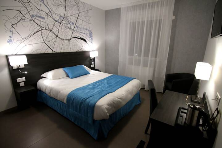 Room 5 of 62