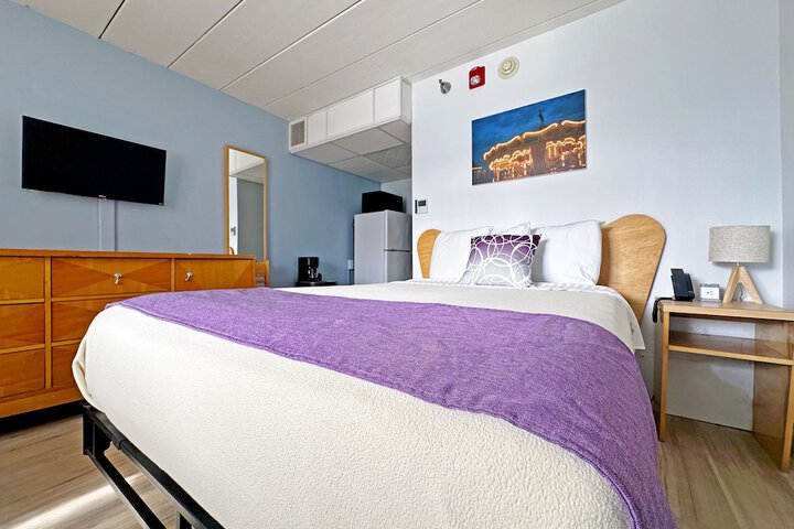 Room 27 of 258