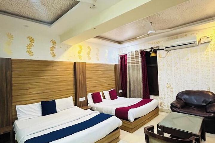 Room 3 of 11
