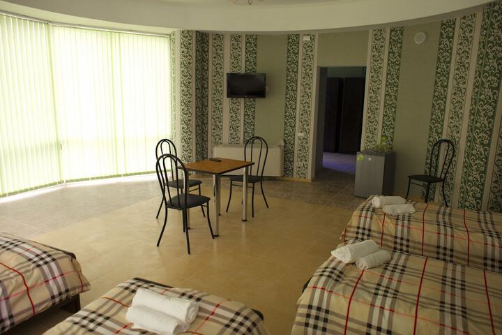 Room 15 of 37
