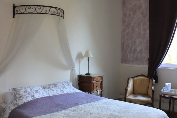 Room 10 of 13