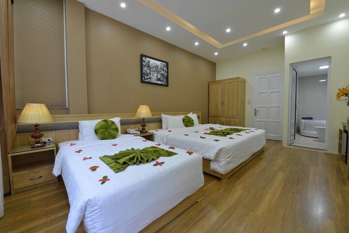 Room 32 of 52
