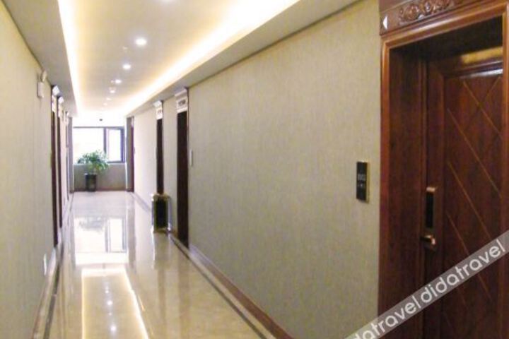 Hotel Interior 26 of 38