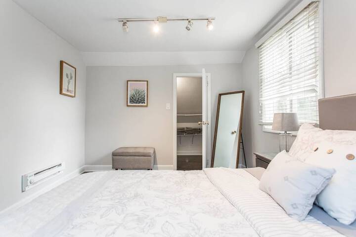 Room 4 of 21