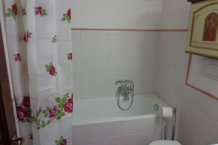 Room 3 of 18