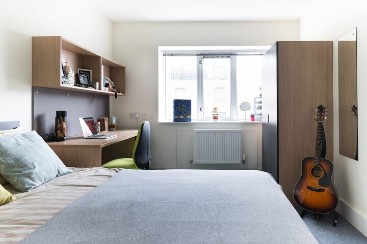Room 8 of 30