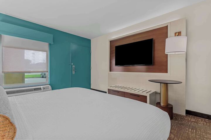 Room 10 of 44