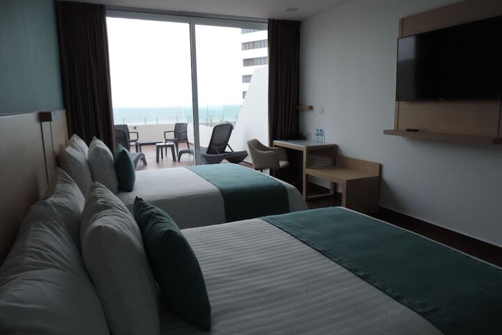 Room 13 of 70