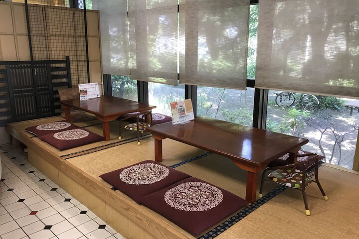Entrance & Lobby
