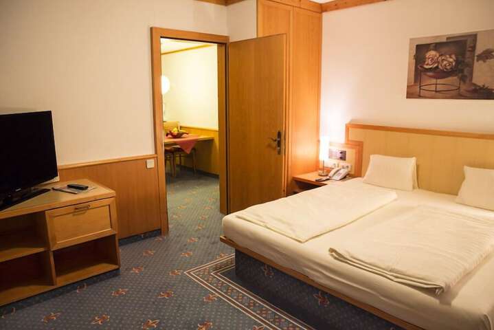Room 17 of 68