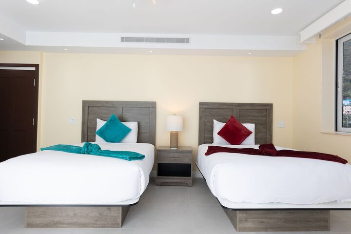 Room 6 of 15