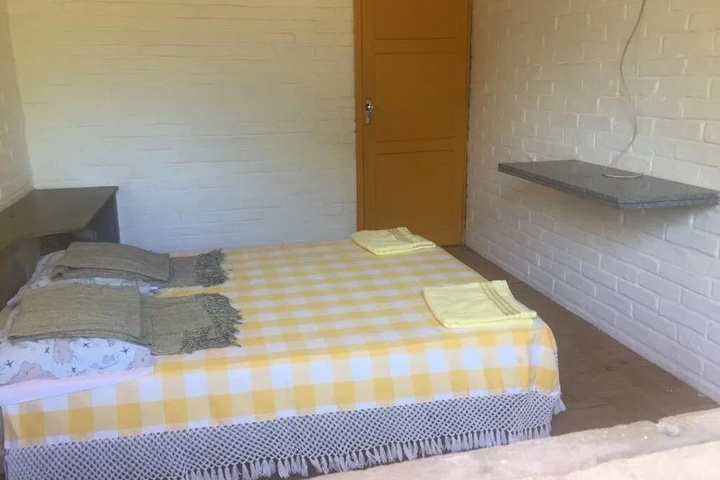 Room 2 of 8
