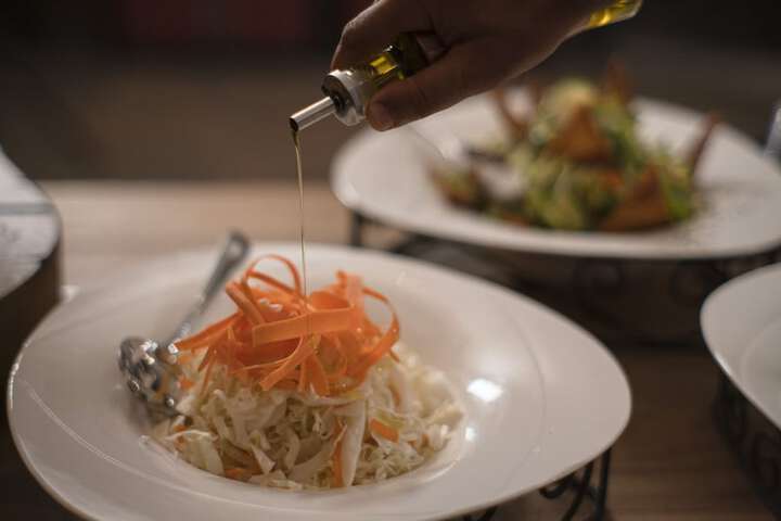 Dining 60 of 102