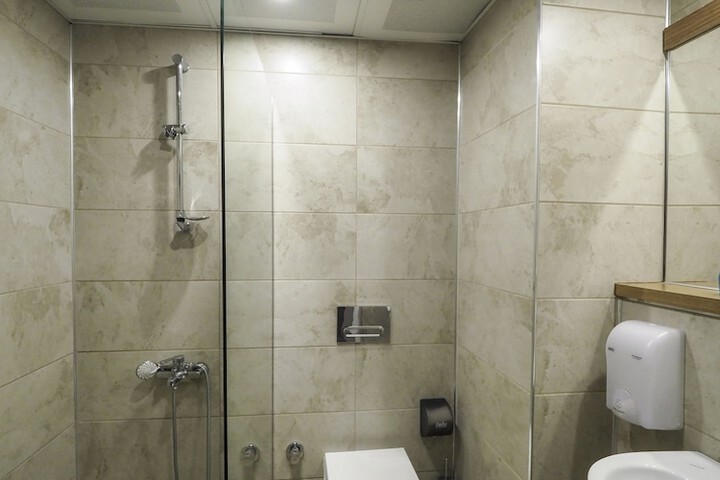 Room 10 of 12