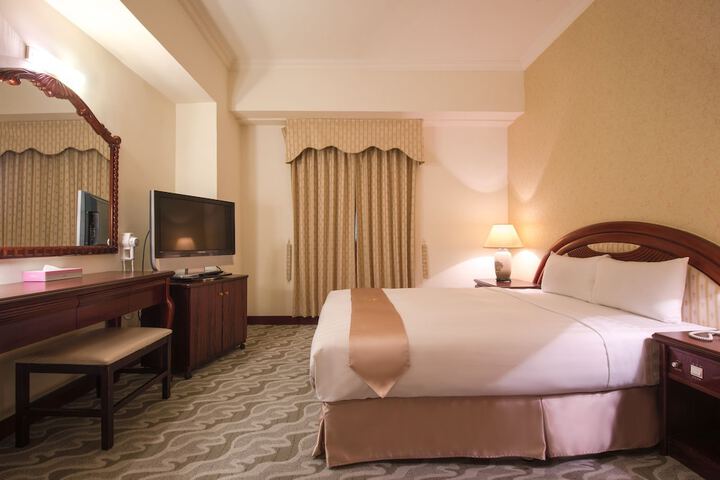 Room 6 of 47