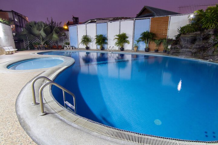 Pool 69 of 90