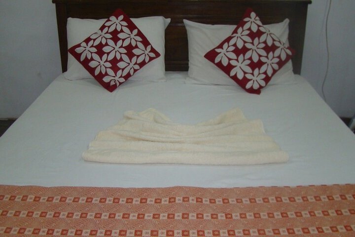 Room 3 of 27