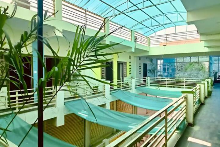 Hotel Atrium Inn