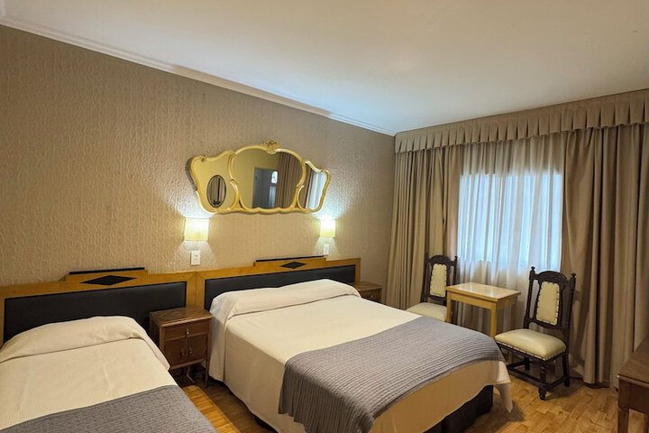 Room 26 of 39