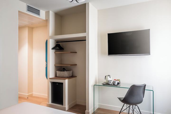 Room 12 of 39