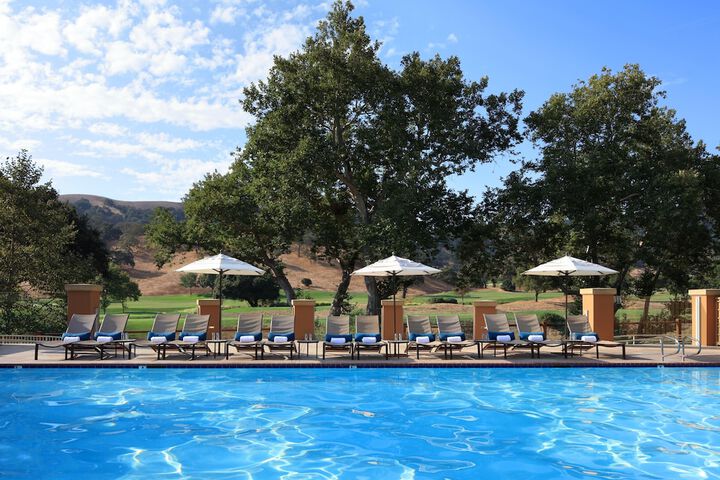 Hotel Pool