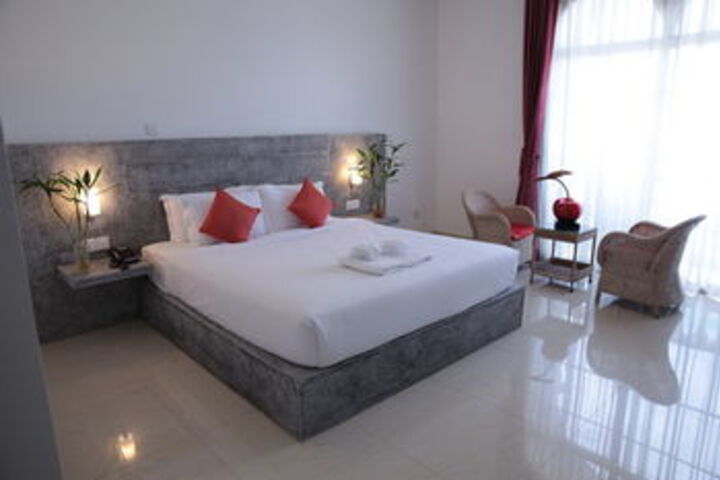 Room 45 of 142