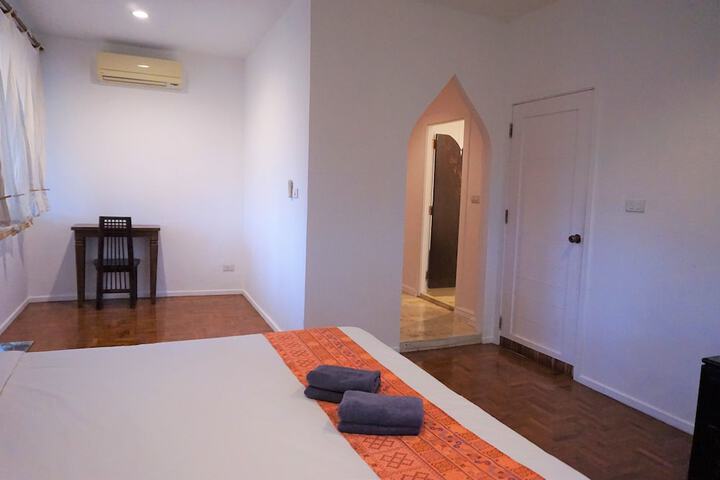 Room 26 of 115
