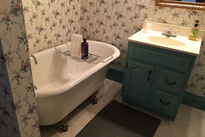 Room 62 of 240