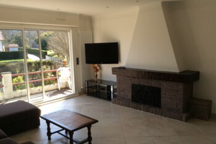 Room 10 of 22
