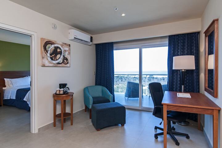 Room 18 of 93