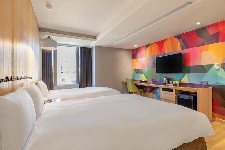 Room 58 of 103