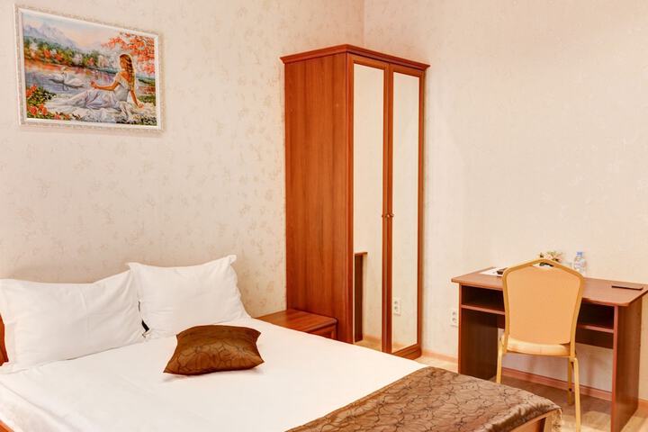 Room 11 of 50