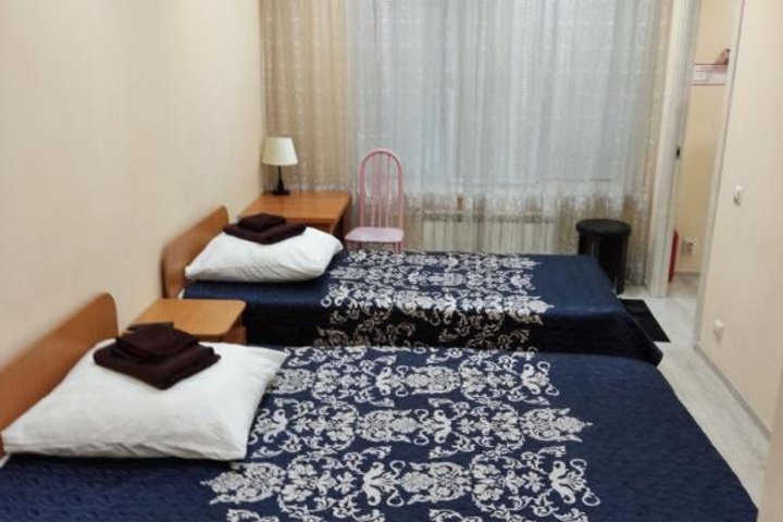 Room 2 of 27