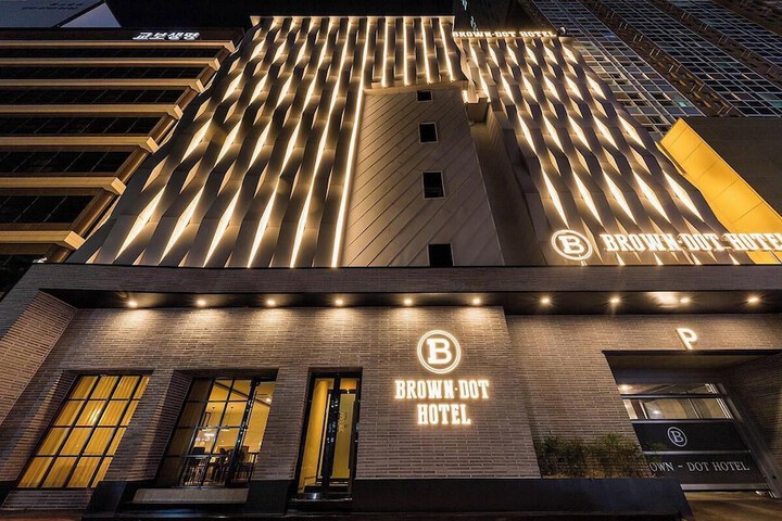 Hotel 69 of 72