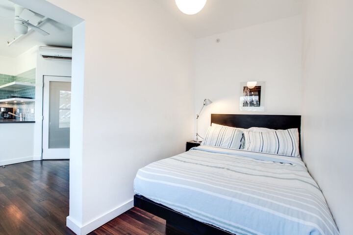 Room 3 of 42